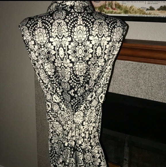 Blouse - Picture 2 of 3